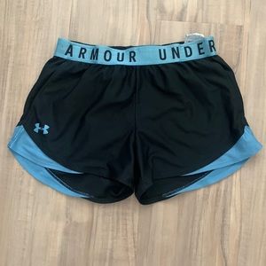 under armor shirts, size: small, worn a few times